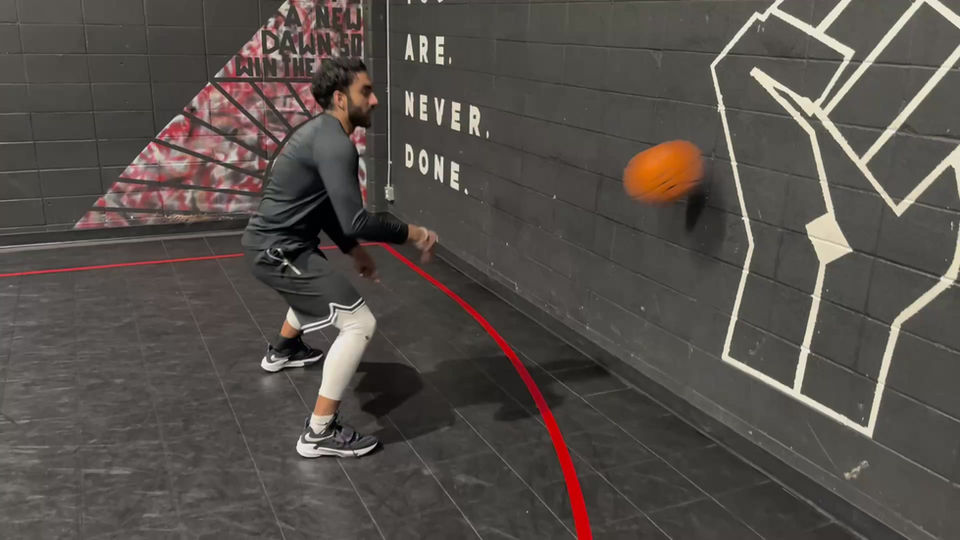 Wall Ball - Behind The Backs (Continuous)